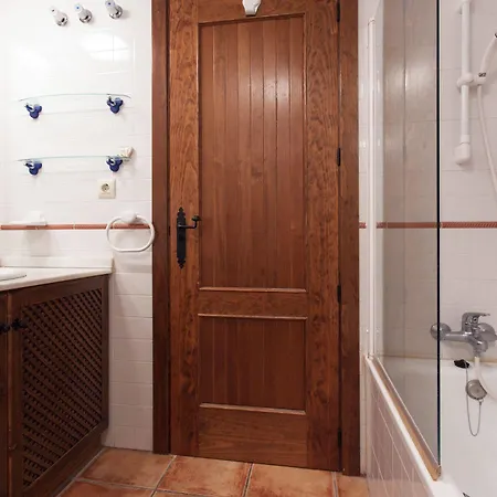 Bennecke Boston Apartment *