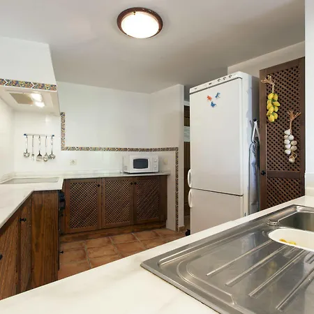 Bennecke Boston Apartment *
